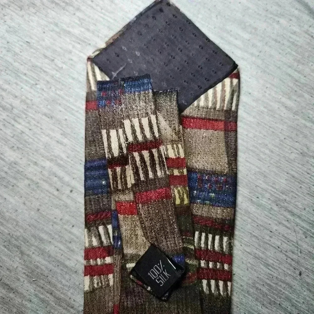 Vintage Evan Picone Sport Abstract Tie 100% Silk Tan Blue Maroon - Picture 4 of 6